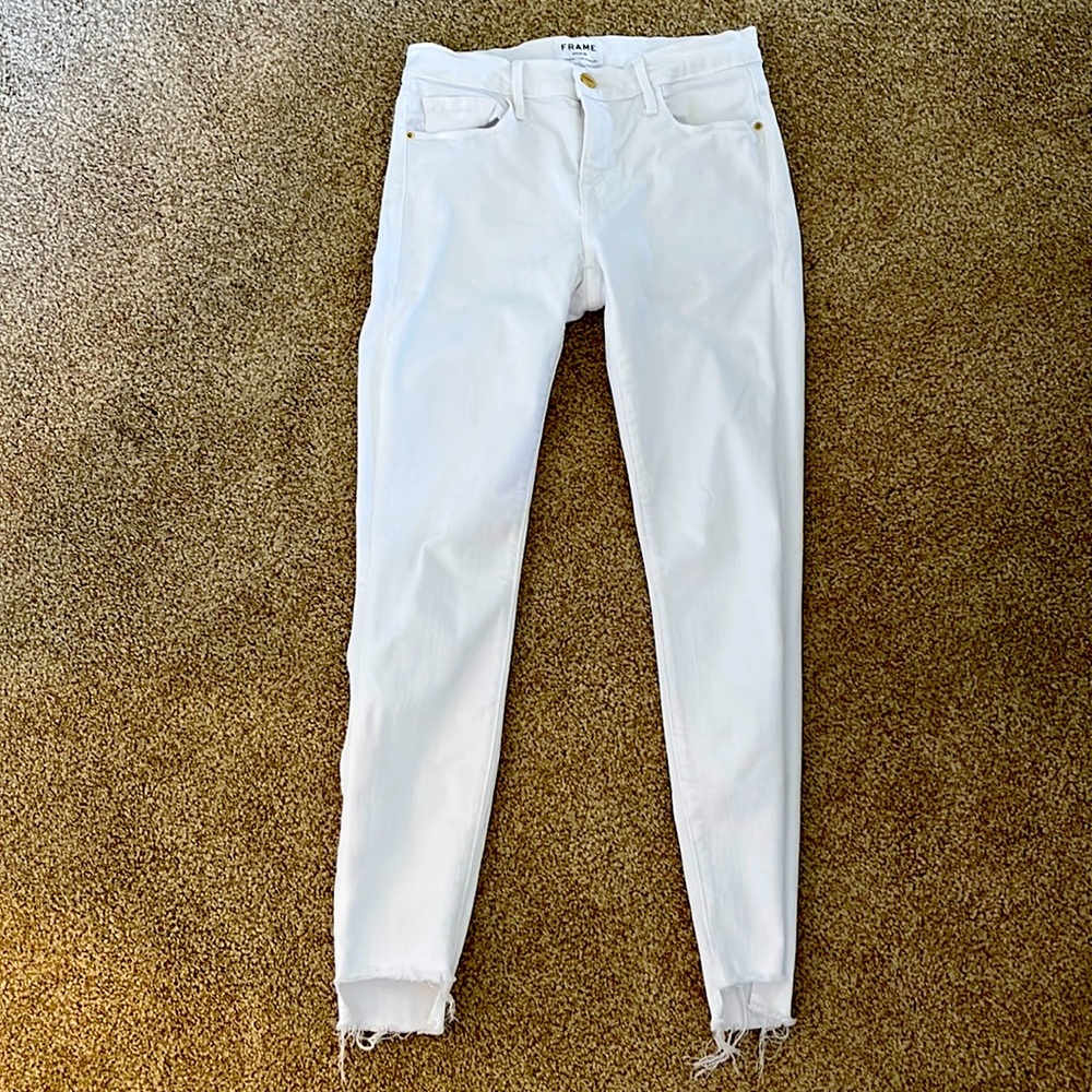 Women’s Frame White Denim Cropped, Frayed at ankle.